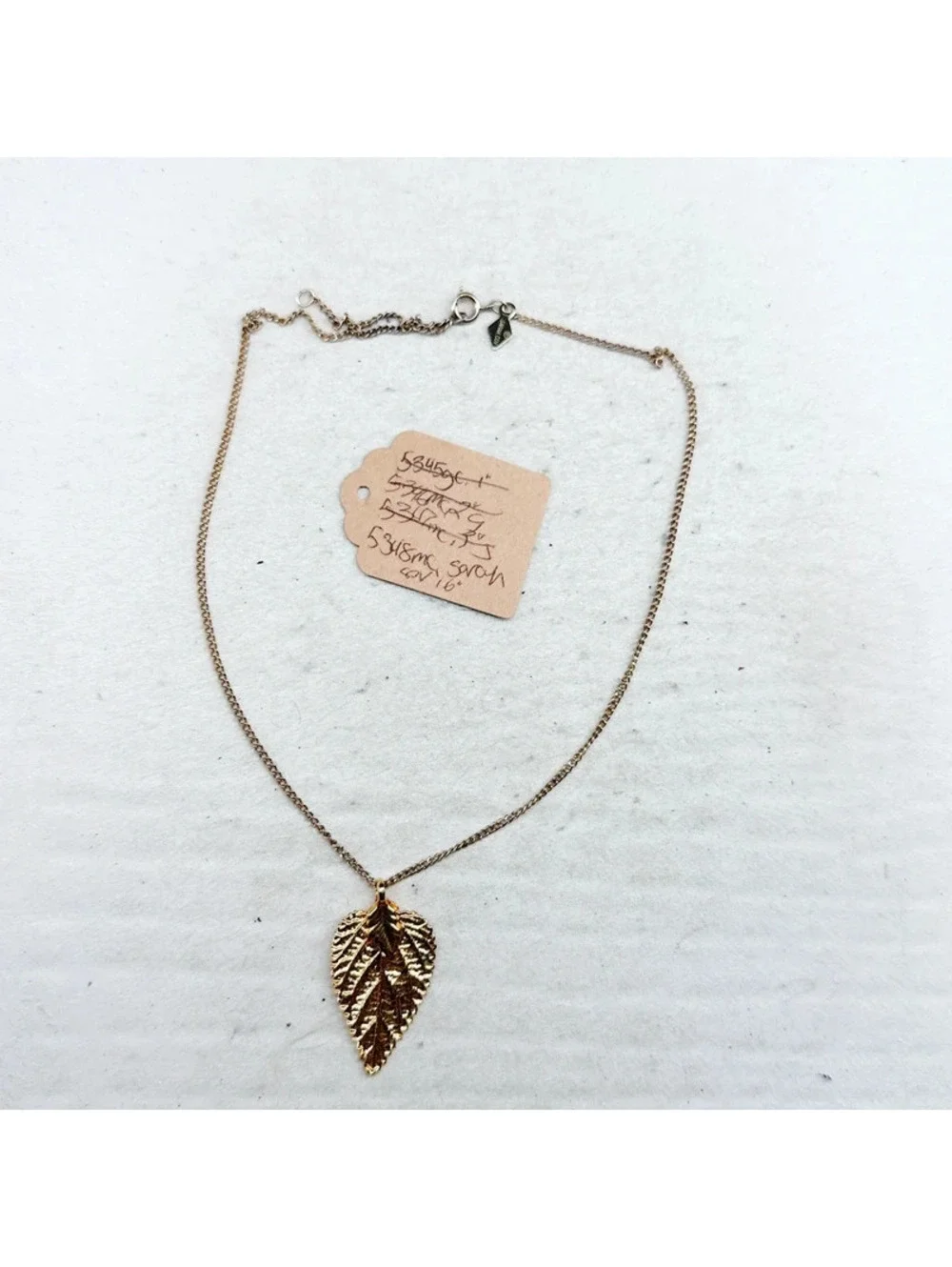 5348mc. Goldtone Sarah Coventry Leaf Necklace